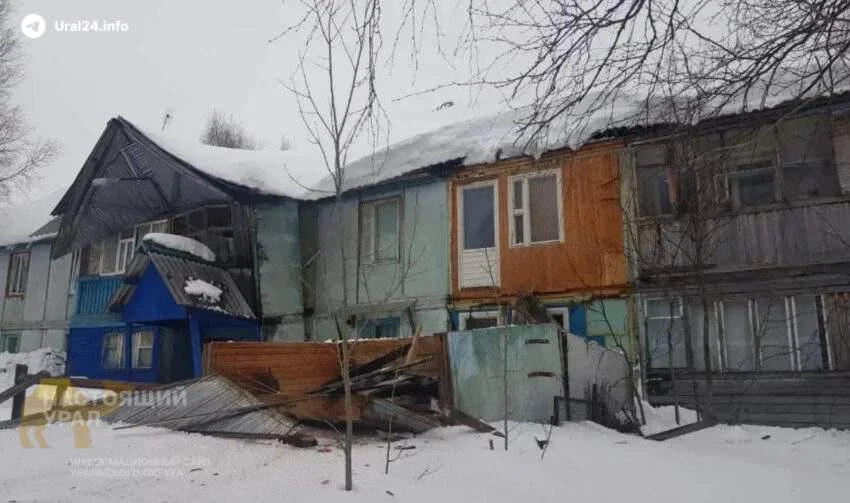 В&nbsp;Югре сход снега обрушил балконы жилого дома