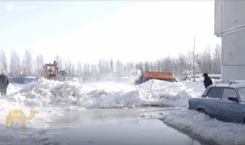 Потоп в&nbsp;Ноябрьске из‑за&nbsp;коммунальной аварии